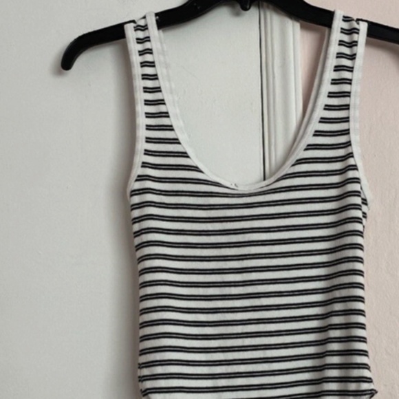 Black & White Striped Ribbed V-Neck Bodysuit - Picture 4 of 9